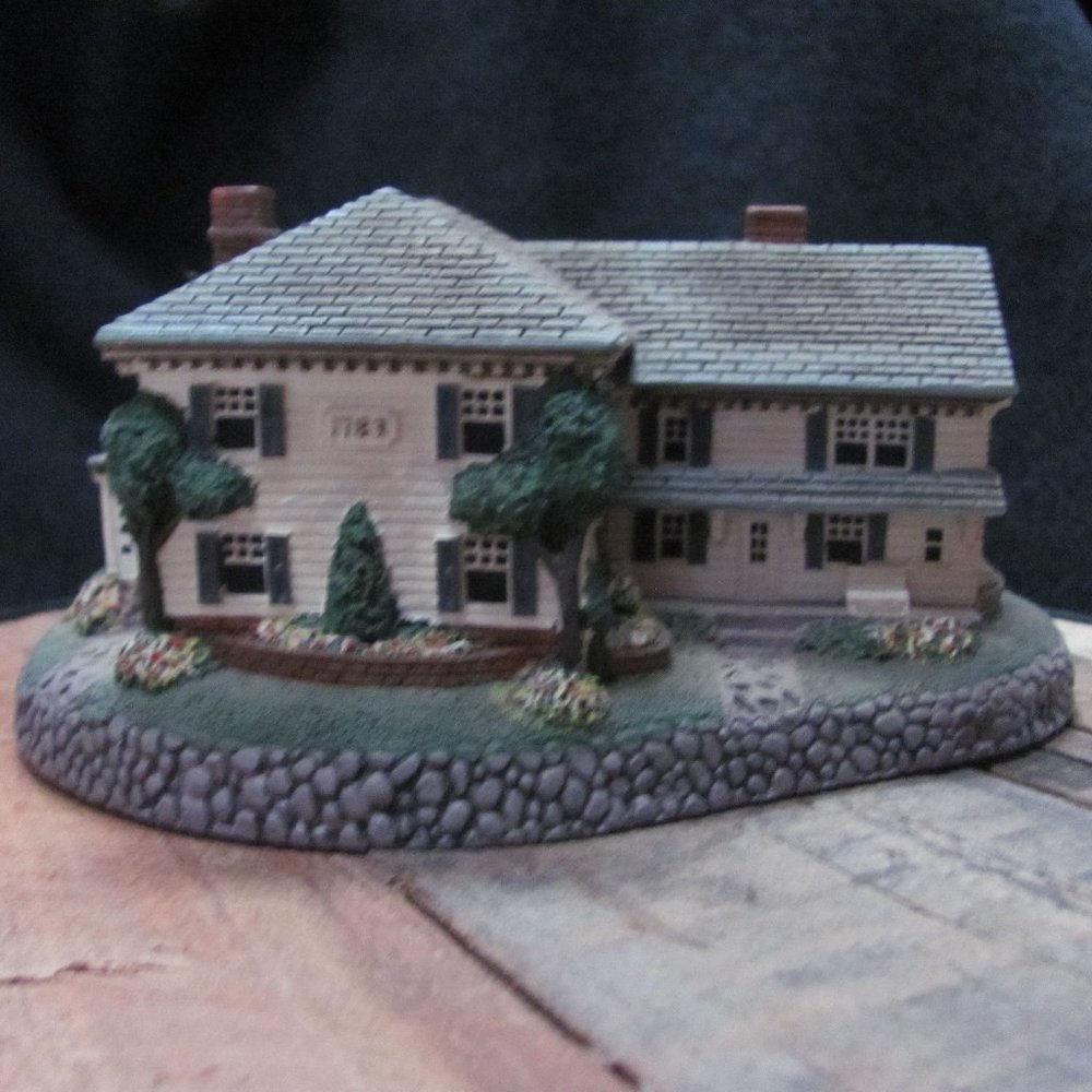 Rockwell's Hometown Collection "Rockwell's Residence" Sculpture